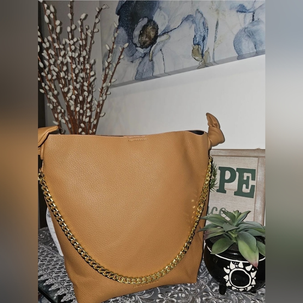 Womans Handbags and crossbody